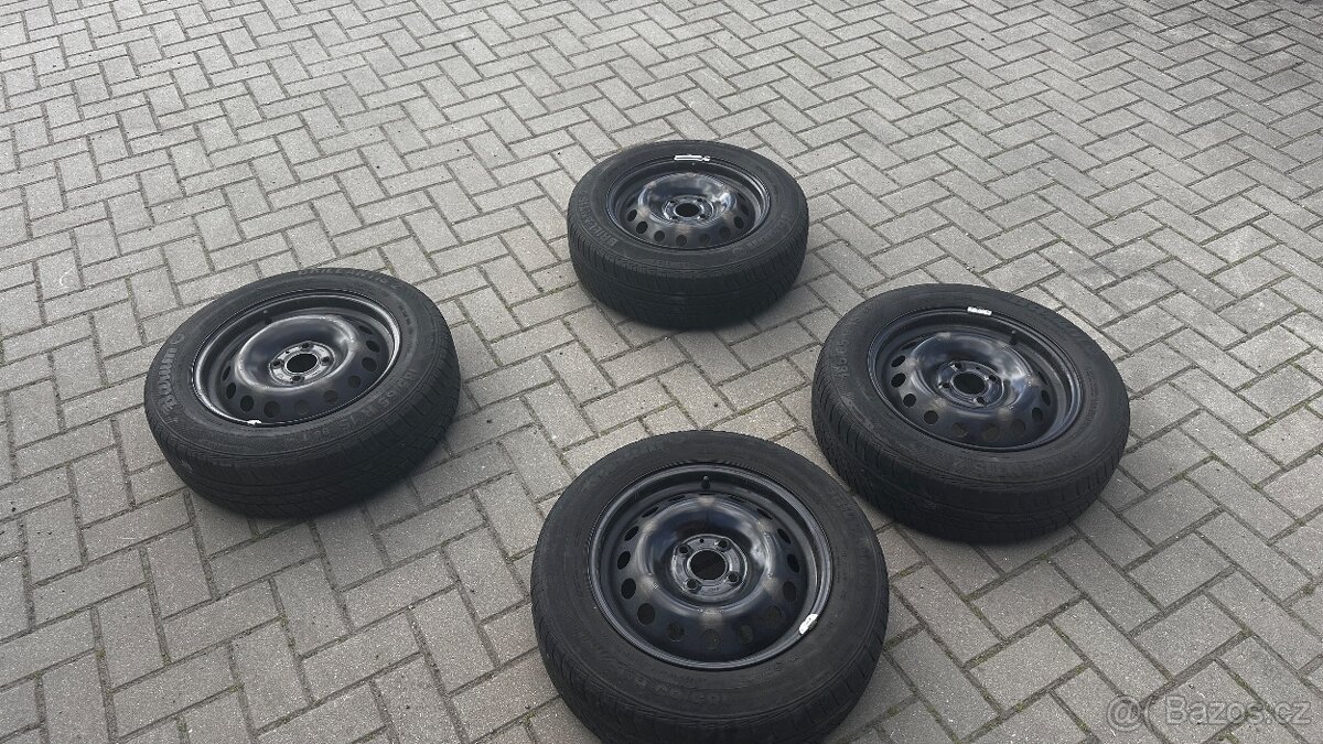 DACIA LOGAN RENAULT CLIO 4X100 ET 40 LETNÍ SADA R15