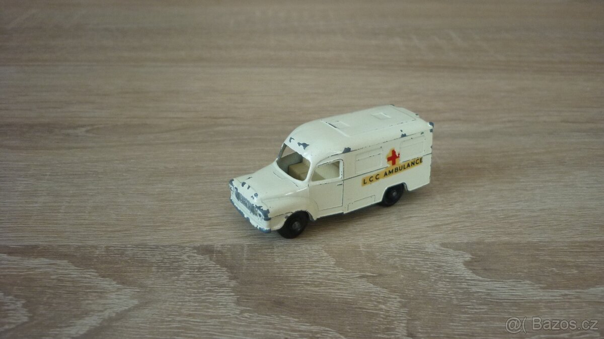 MATCHBOX RW LOMAS AMBULANCE NO 14