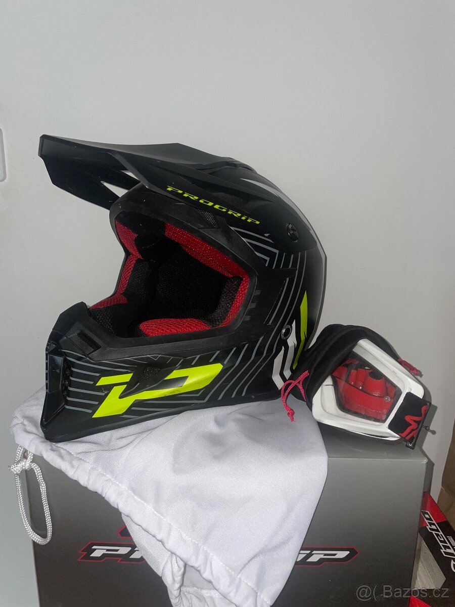 Motokros helma