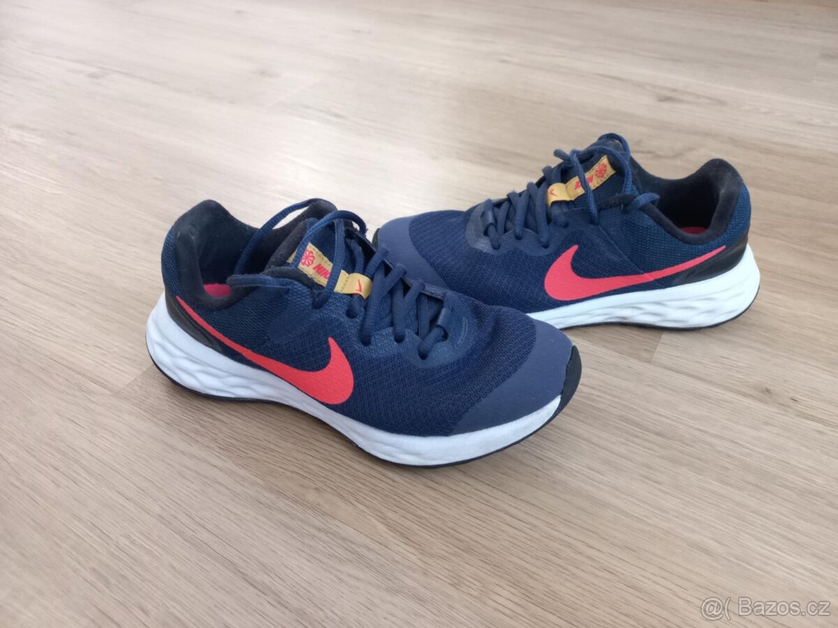 Tenisky Nike Revolution 6 GS