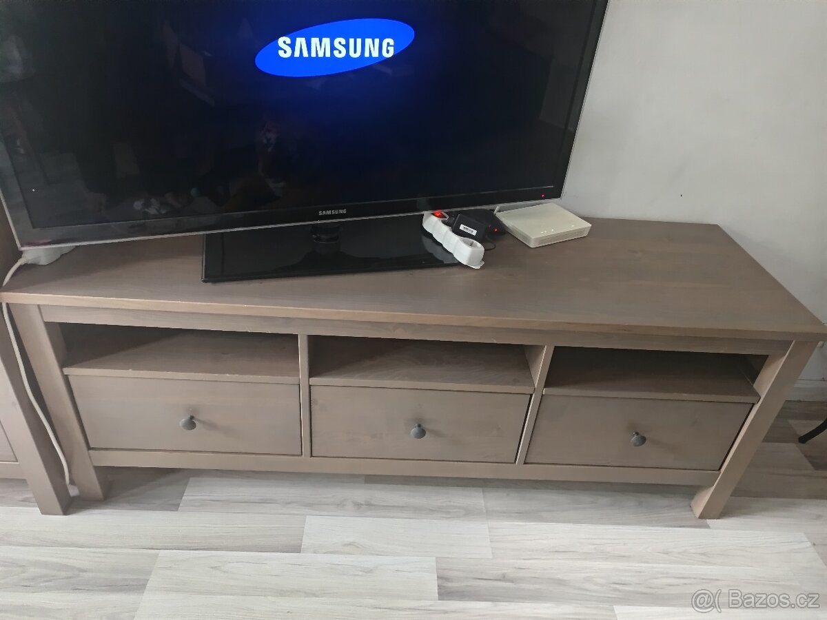 Tv stolek IKEA Hemnes