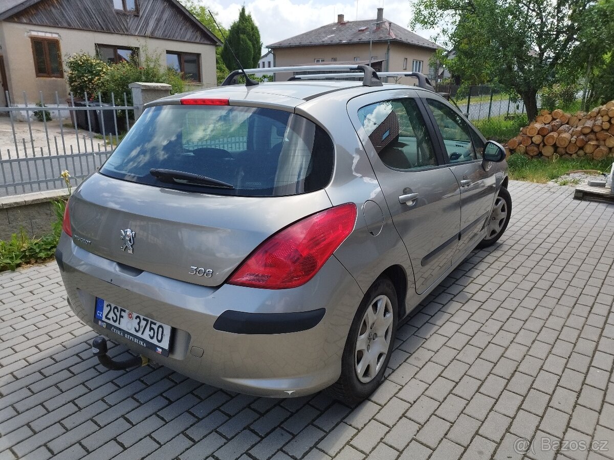 Peugeot 308 1.6 HDi 80kw tažné klimatizace po STK