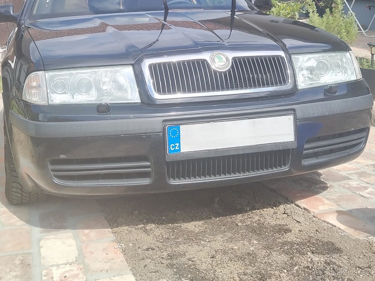 Přední nárazník Octavia 1 černý