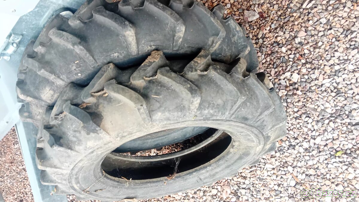Kola na malotraktor
