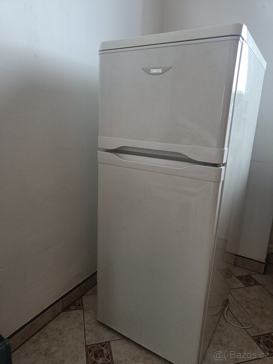 Nižší lednice značky Zanussi
