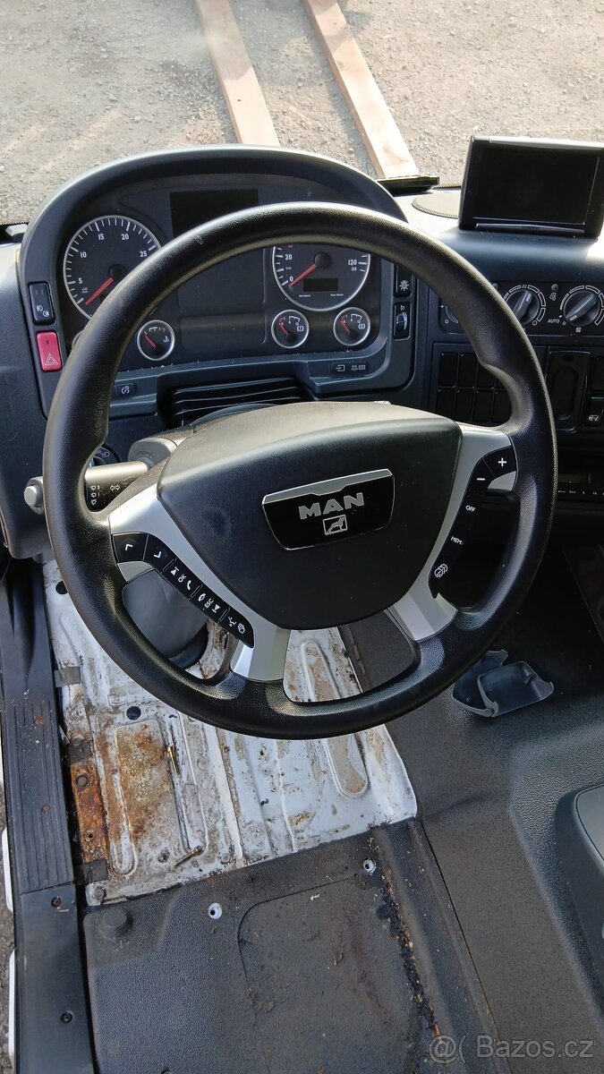 Man tgl volant