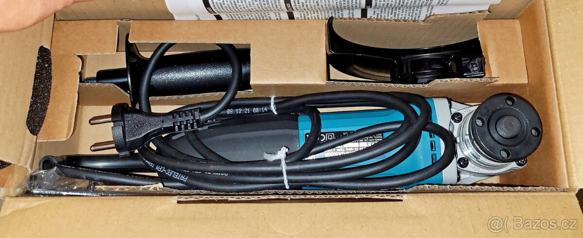 Nová úhlová bruska Makita 125mm 230V