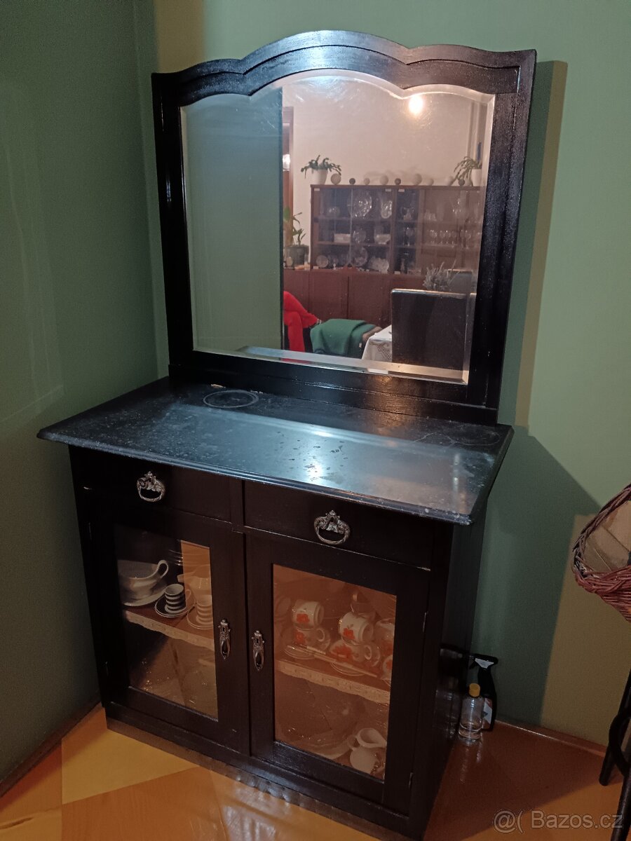Historická komoda se zrcadlem - cca konec 19. stol.