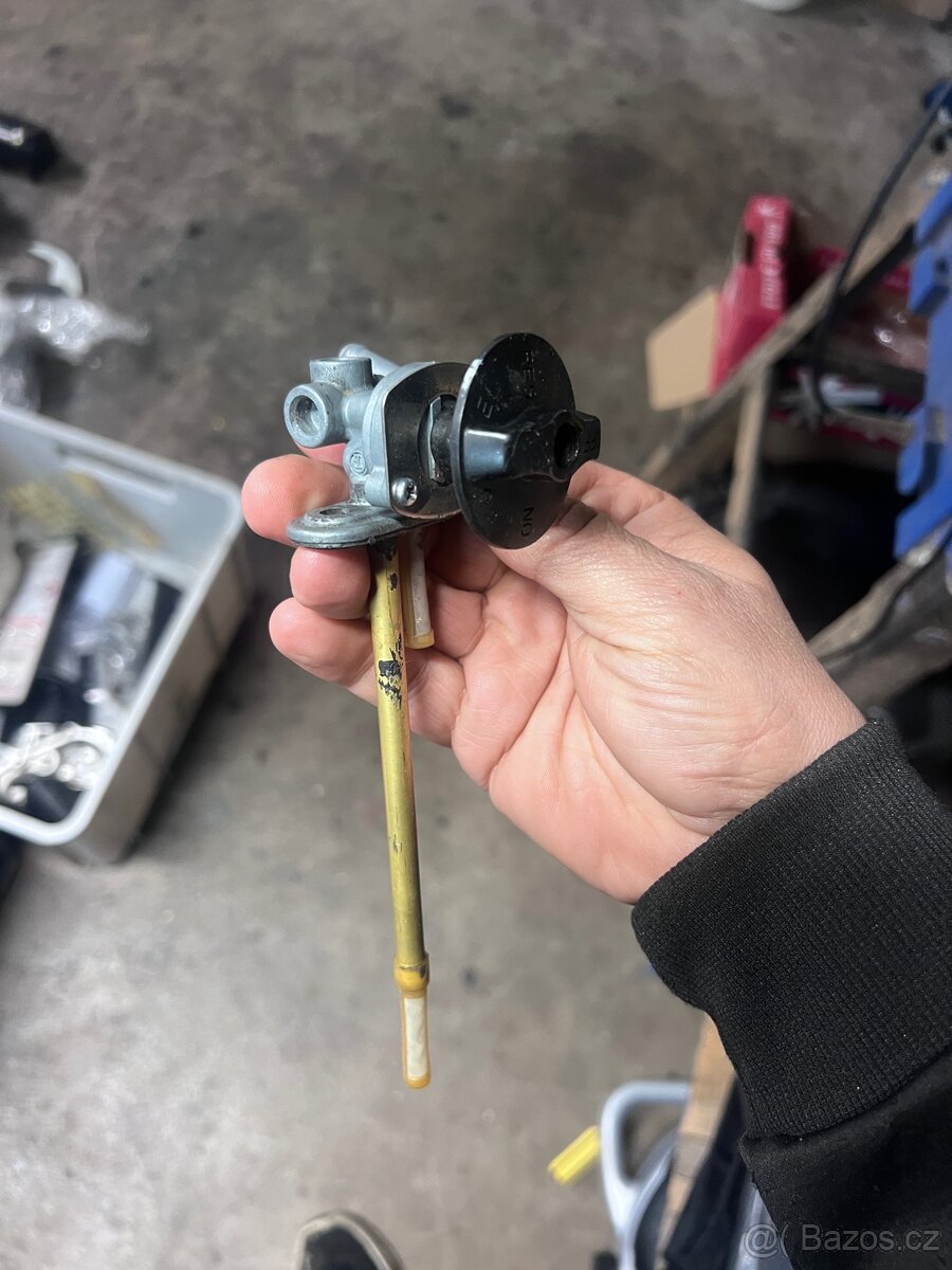 Kawasaki zx7r kohout komplet