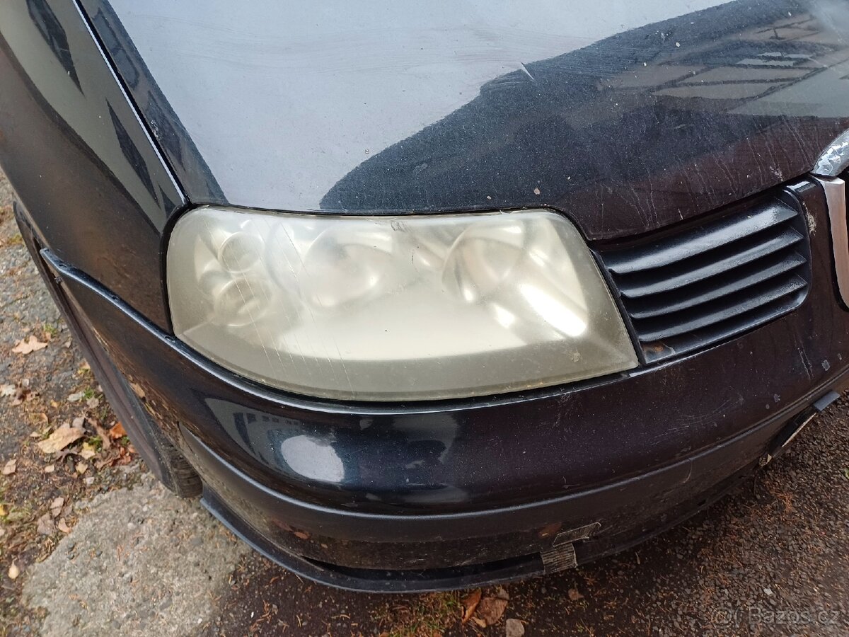 Přední světla na Seat Alhambra