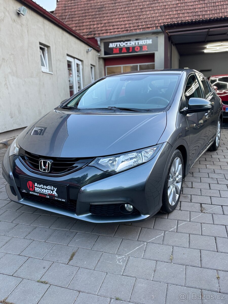 Honda Civic 9G pouhých 42 000 km, po Senior Majiteli