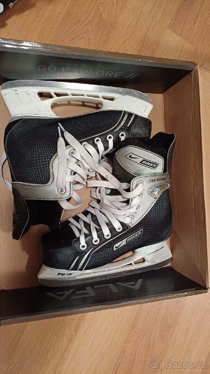 Lední brusle Nike Bauer Supreme vel. 38,5