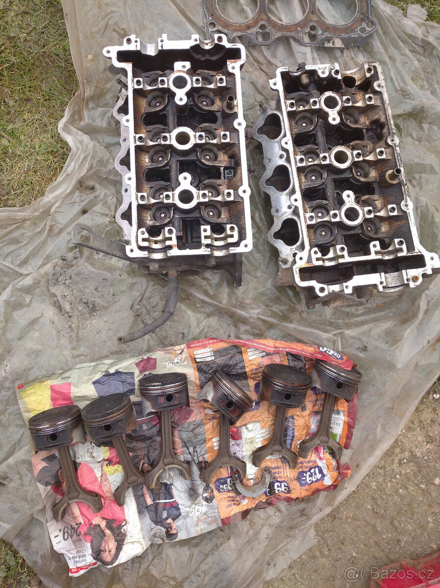Mazda 323F 2.0 V6 Díly motoru