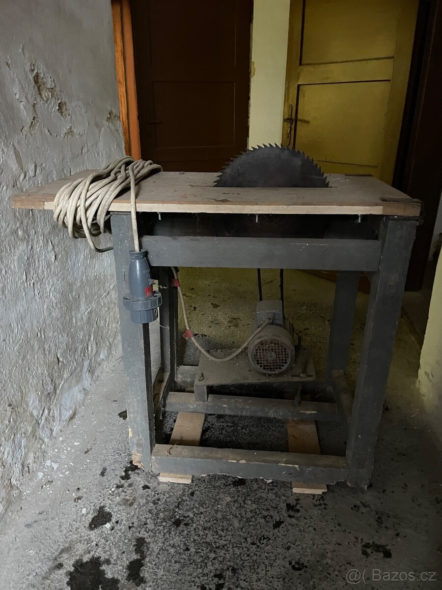 Kotoucova pila, cirkularka, retro 380v