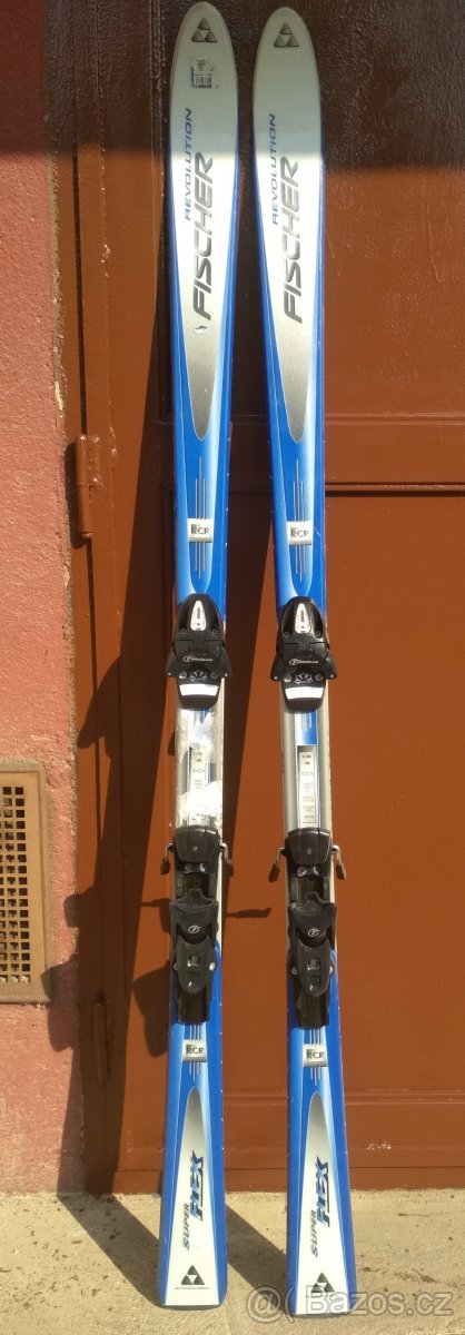 sjezdové lyže (168 cm)