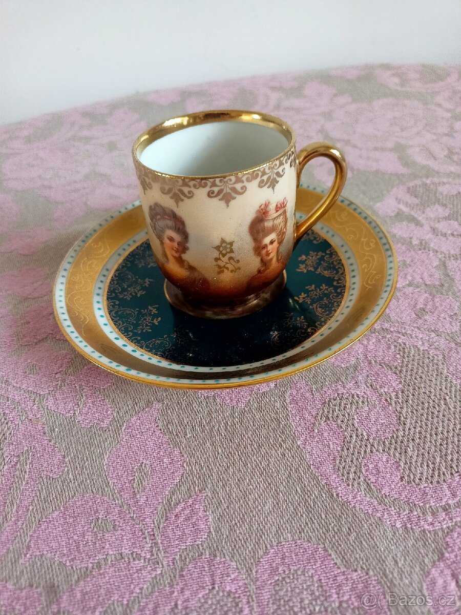 Šálek s podšálkem