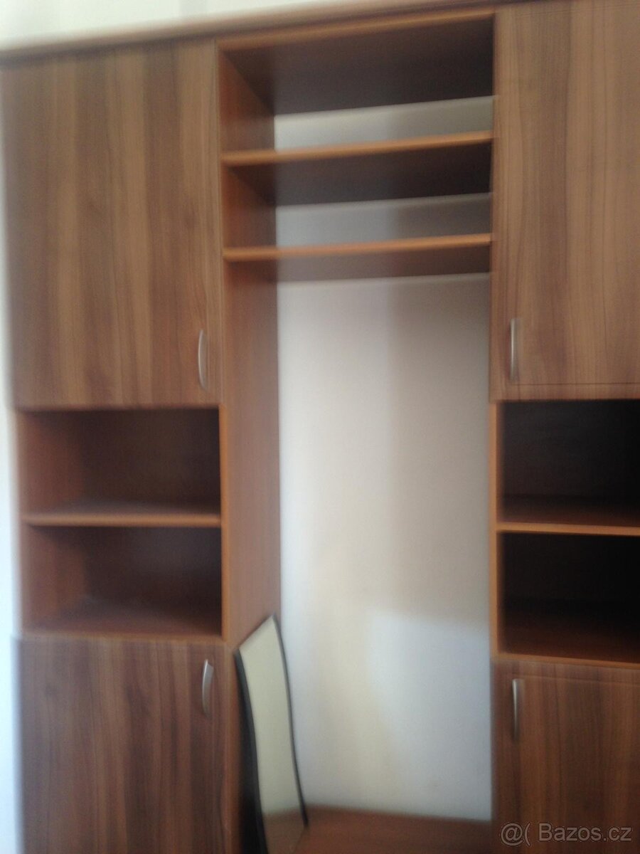 Prodej odkládací stěny