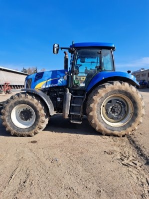 New Holland T8030