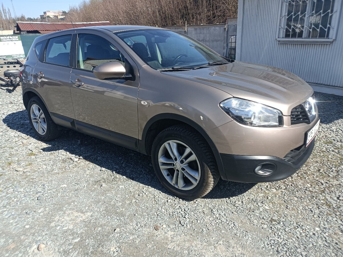 Nissan Qashqai, 1.6-86 kw,r.13, Čr-1majitel