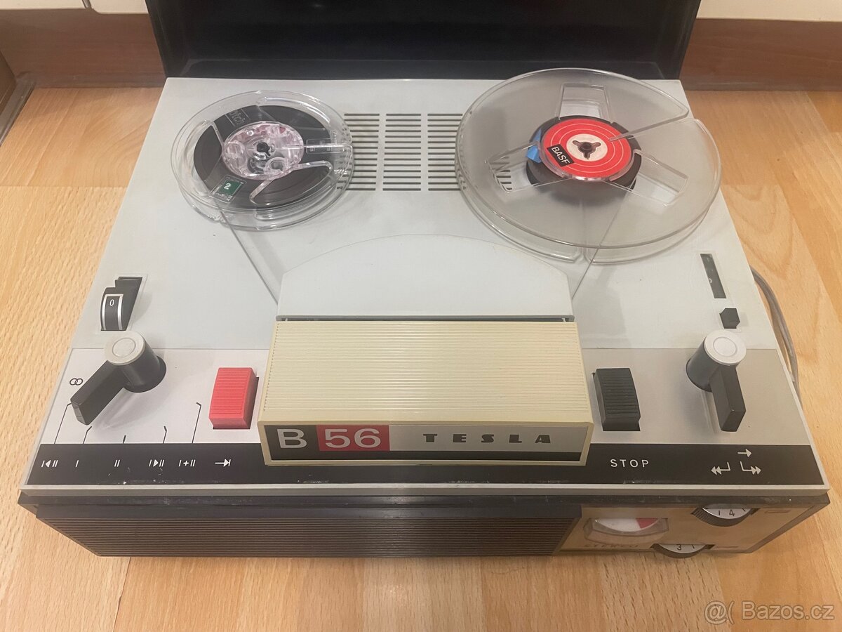 TESLA B56 – retro magnetofon pro sběratele – 400 Kč