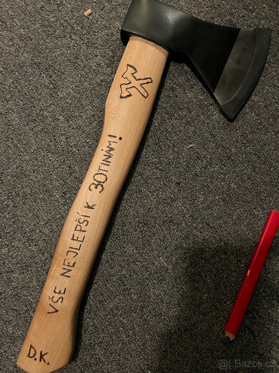 Vlastní text na nářadí