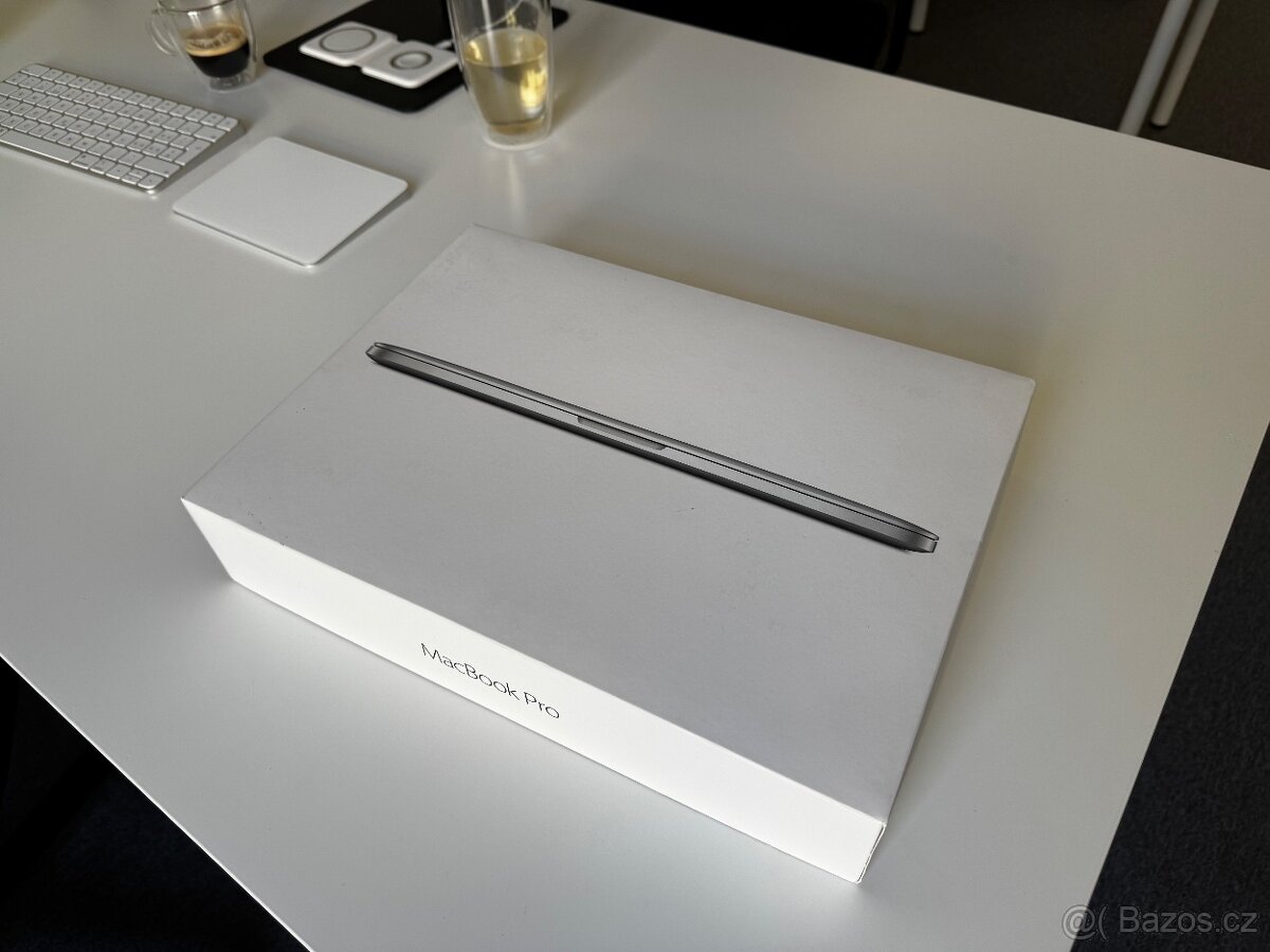 Macbook Pro 13” Early 2015, 2,7 GHz Dvoujádro Intel Core i5