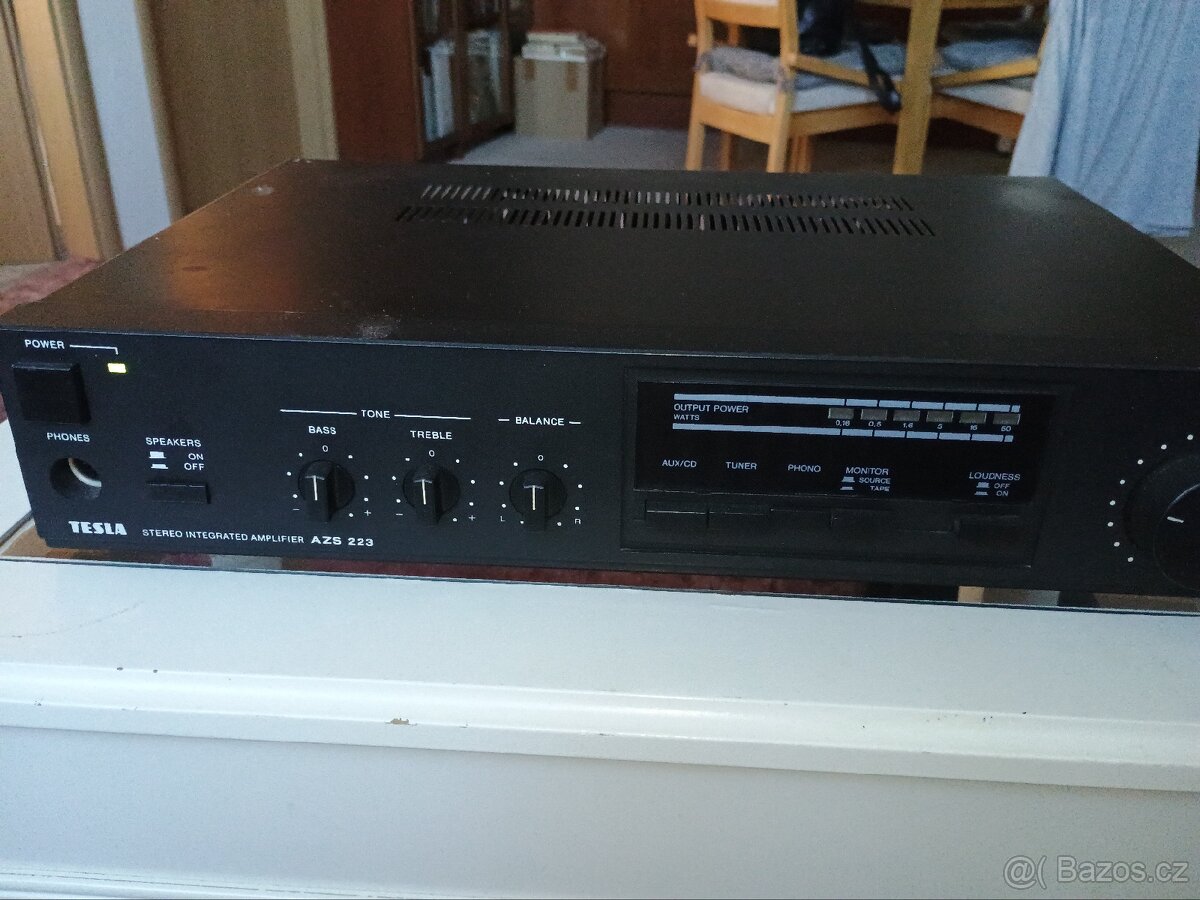Stereo zesilovač
