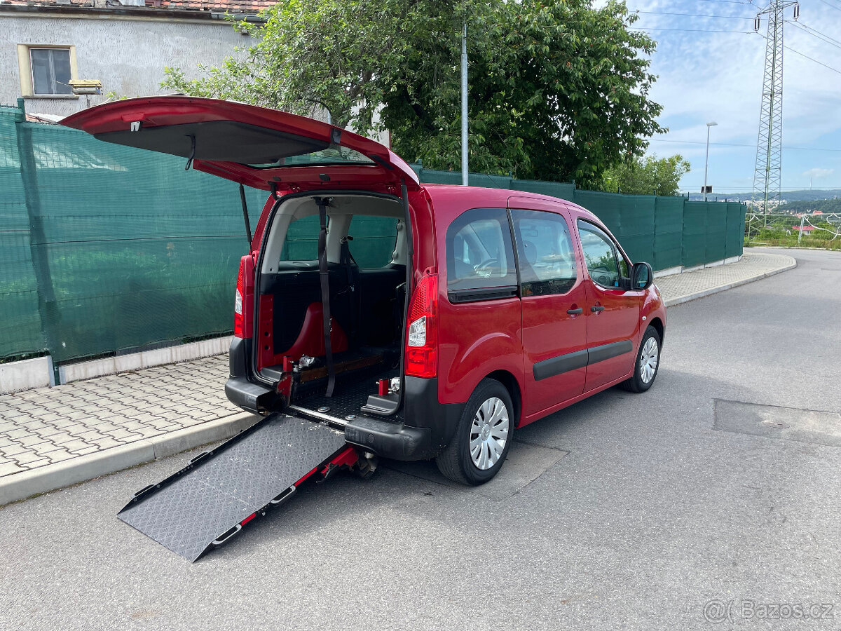 Citroën Berlingo upravený pro převoz vozíčkáře