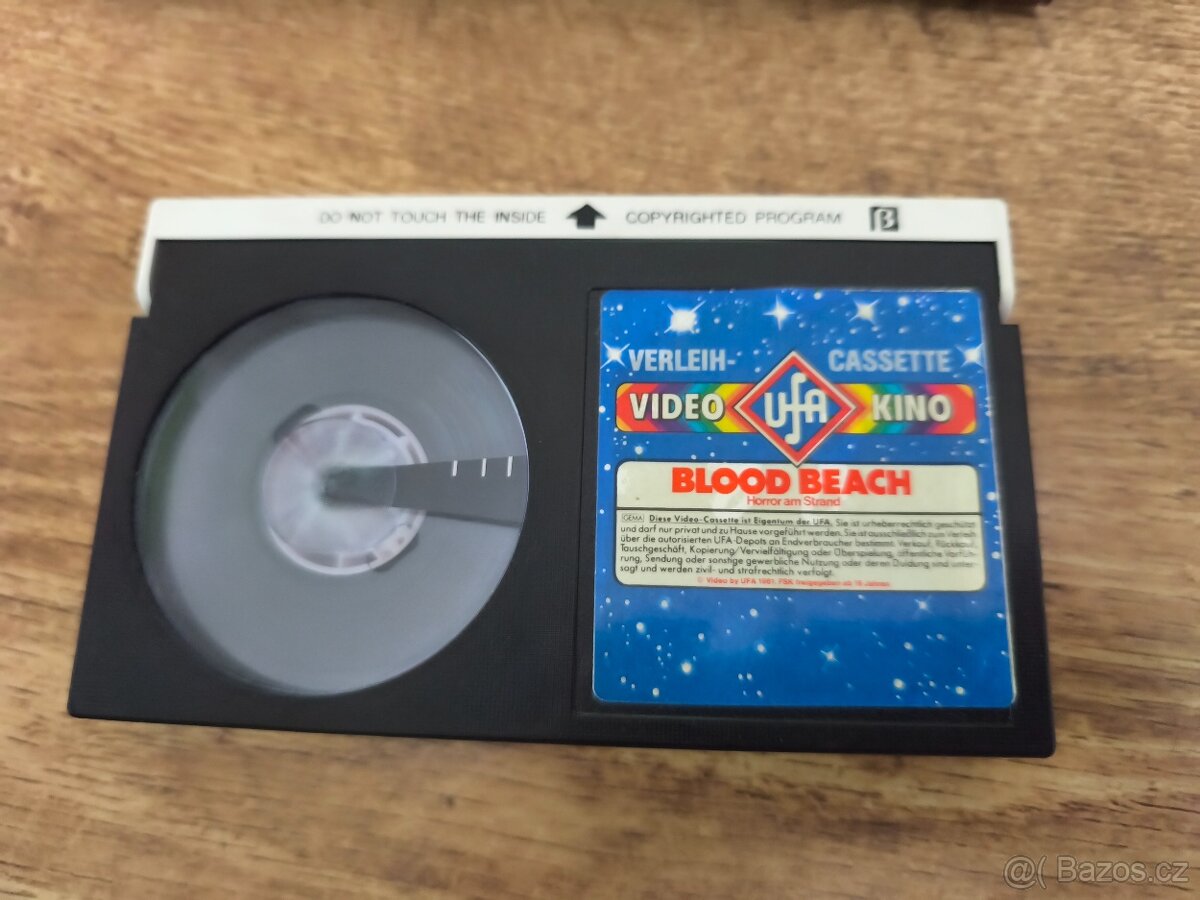 Originální videokazeta Betamax s filmem Blood Beach ,čti pop