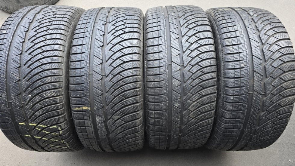 Zimní pneu 255/35/19 Michelin