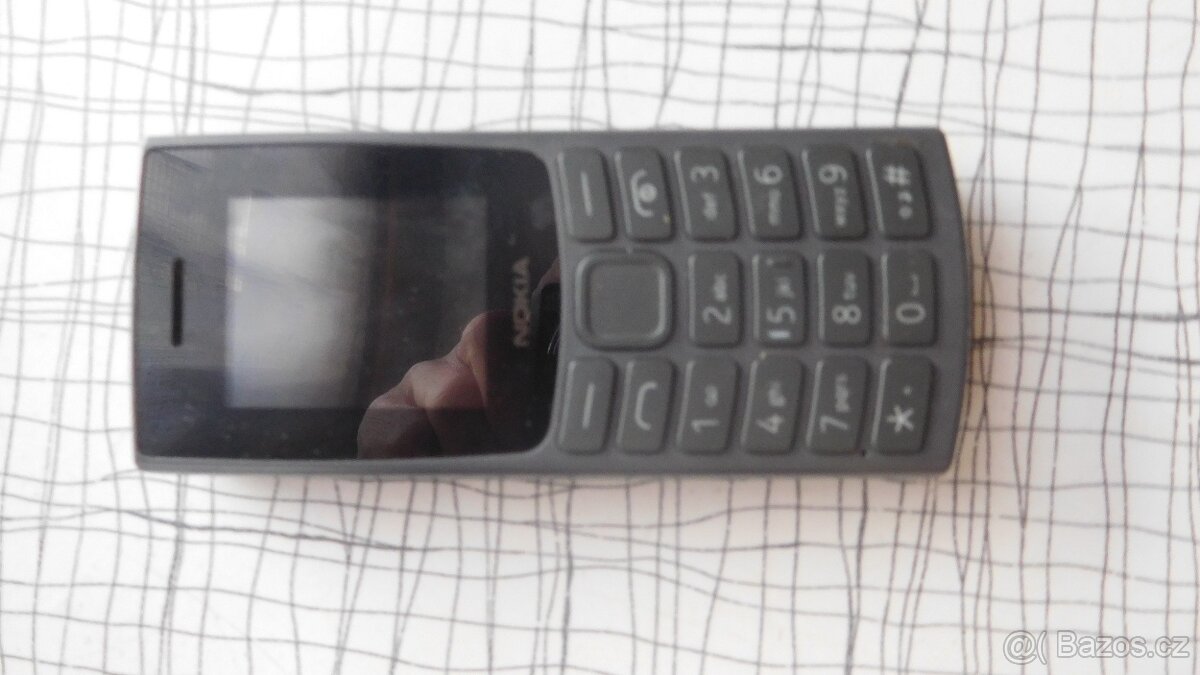 Prodám tlačítkový telefon Nokia