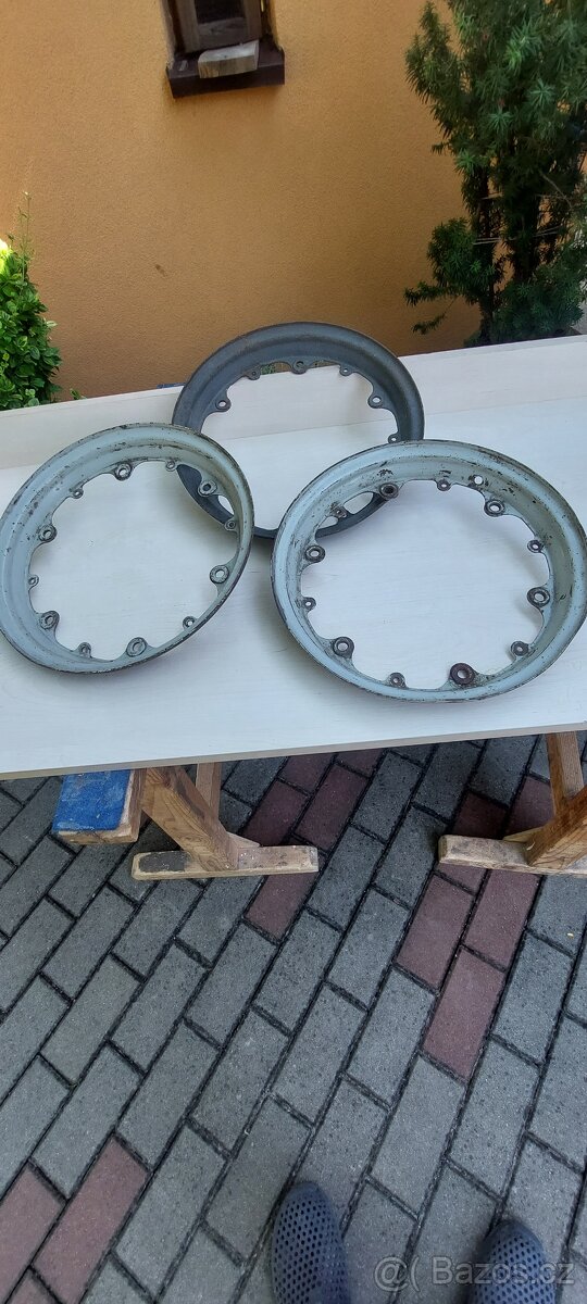 PRODÁM DÍLY PRO SKÚTR ČZ 175