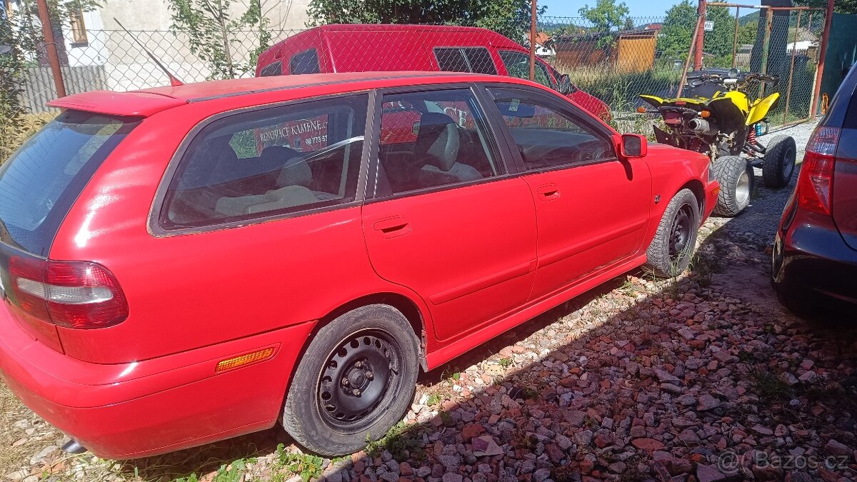 Prodám Volvo V40 1.9td 85kw