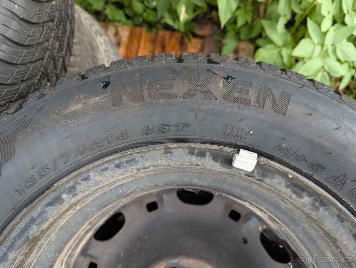 Skoro nové pneu celoroční