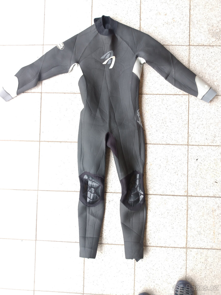 Neoprén dlouhý polosuchý ION 4/3 mm vel. 52