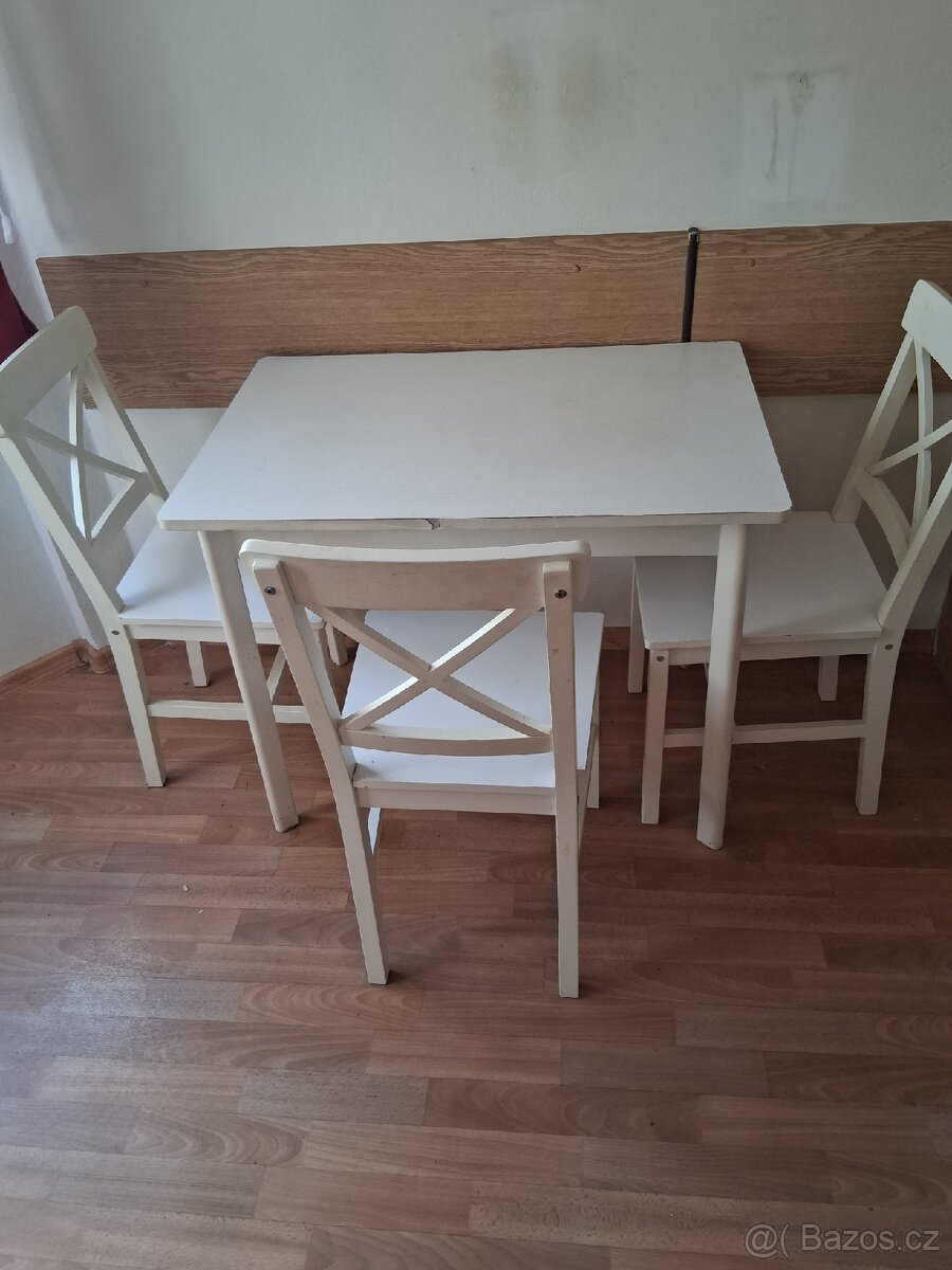 Stůl a židle