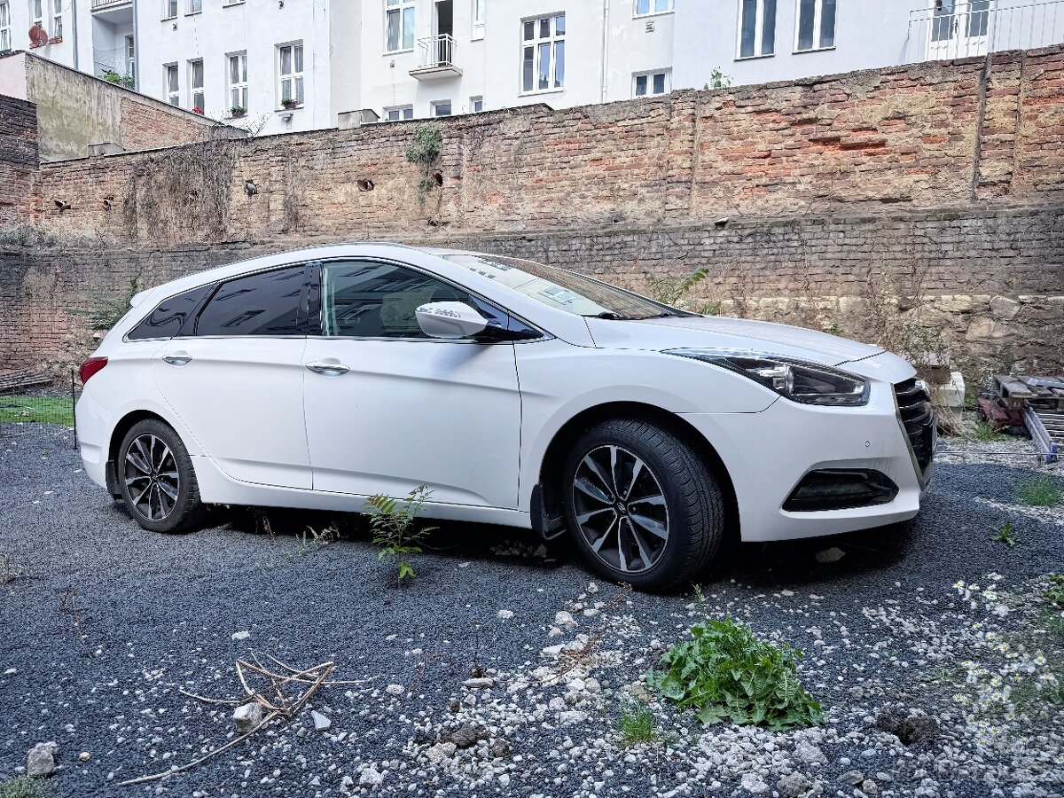 Osobní automobil Hyundai i40 kombi, automat, 2017