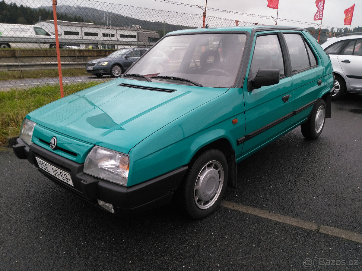 ŠKODA FAVORIT 135 GLX