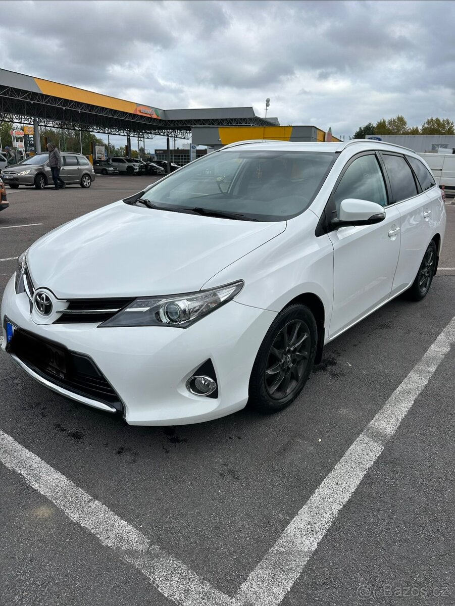 Toyota Auris 1.33 VVT-i (73 kW) - 2015, 95 tis. km