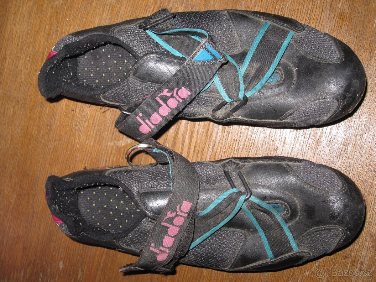 Tretry Diadora vel. 42,pedály,zimní návleky