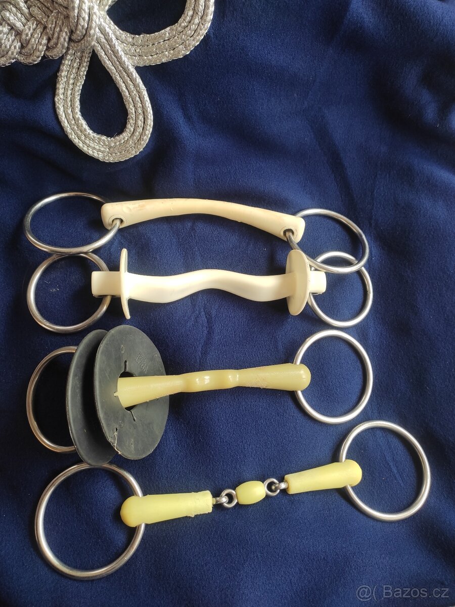 Plastová/gumová udidla stihla tyčky