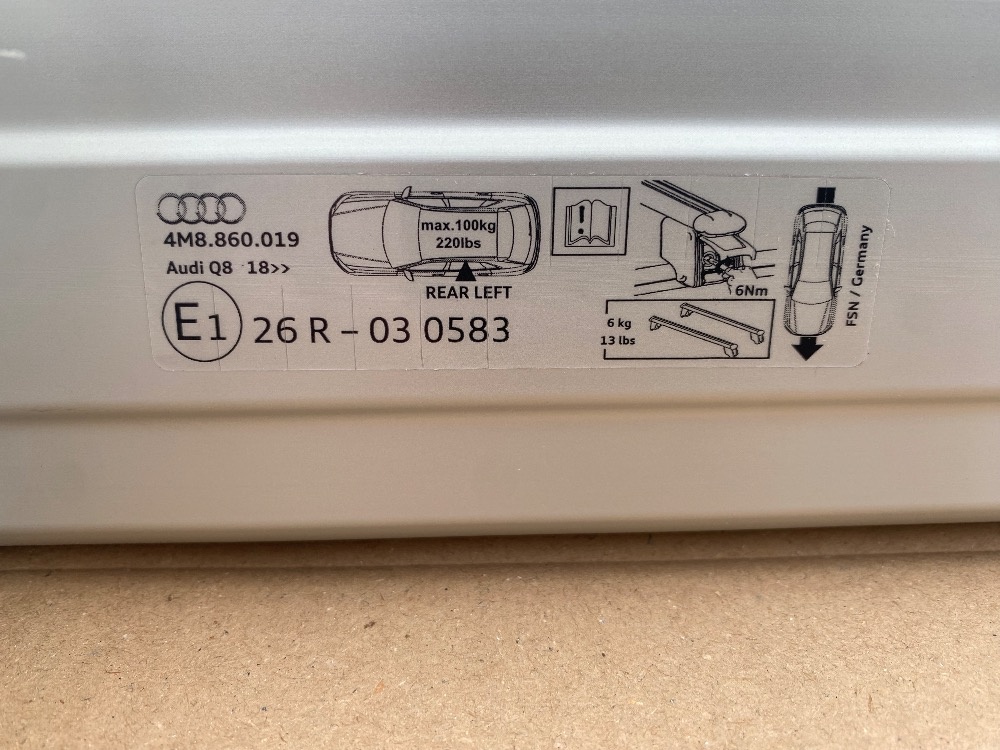 Příčníky-Střešní nosiče Audi Q8