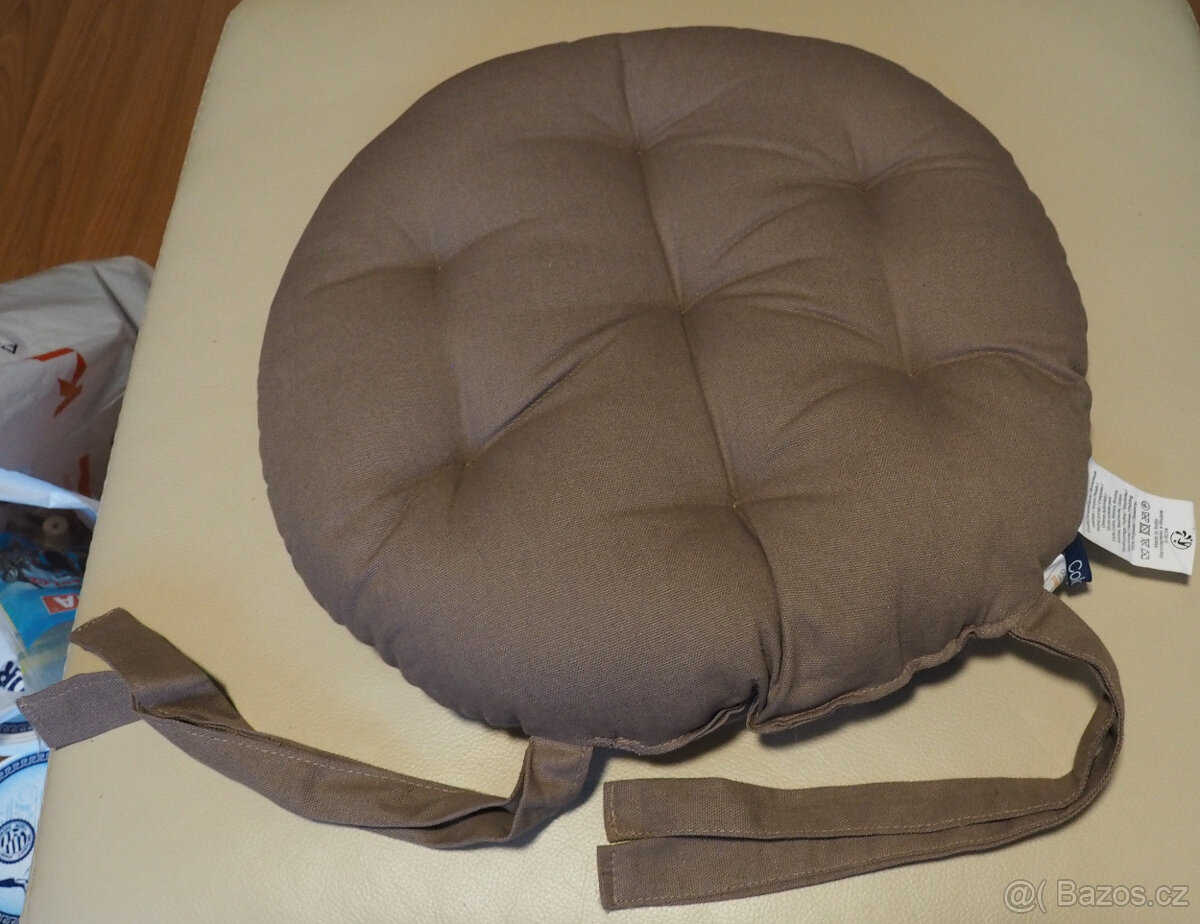 Kvalitní kulaté podsedáky - 2ks