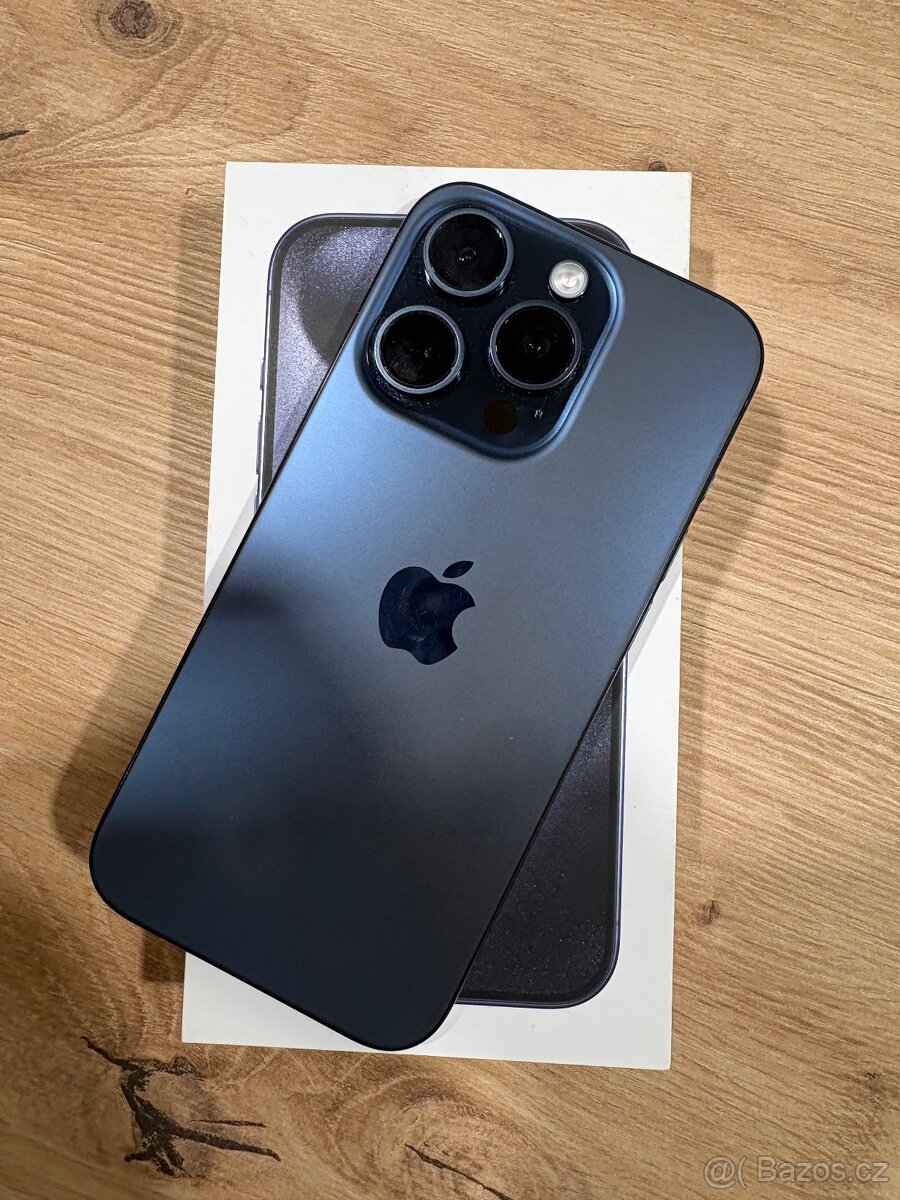 iPhone 15 pro top stav