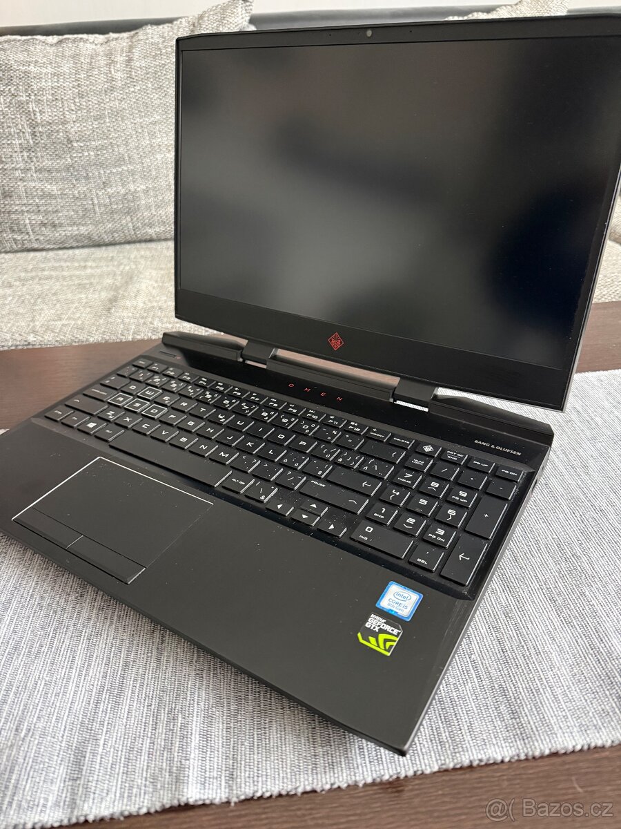 HP Omen 15,GTX 1050 4gb,I5 8300H