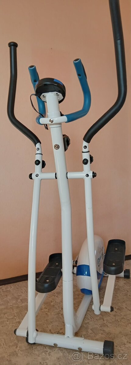 Magnetický eliptický trenažér Master R10.