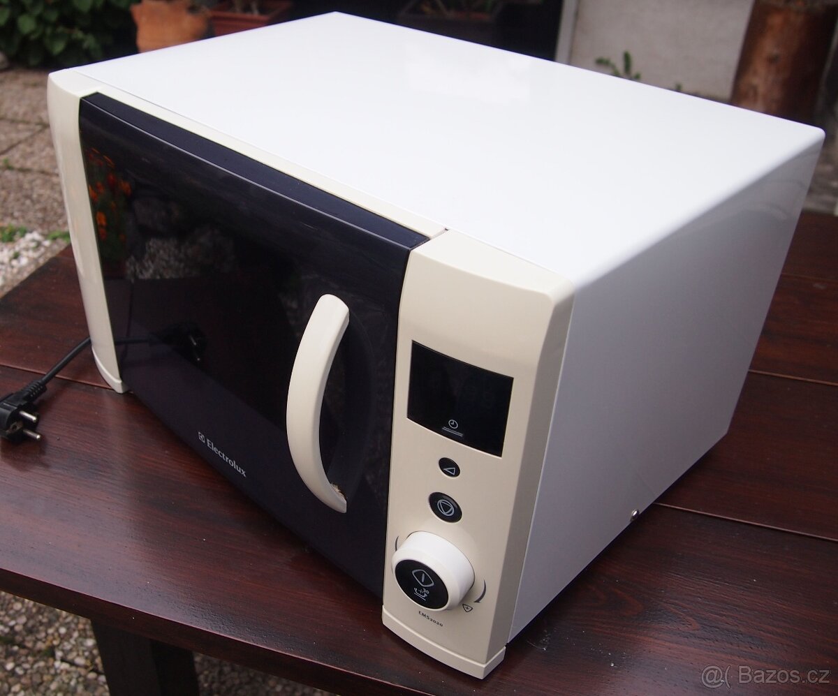 Mikrovlnná trouba Electrolux EMS 2020