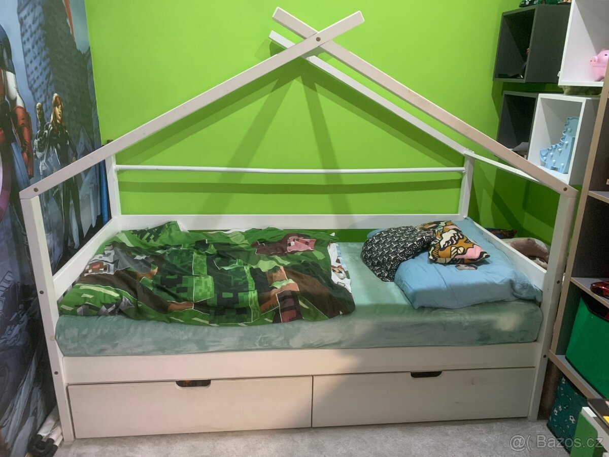 Domečková postel