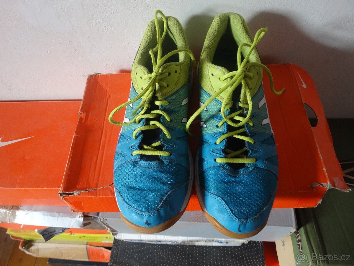 Sportovní boty Asics sálovky vel 40 / 7 gel sq.