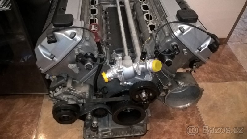 Land Rover motor M62B44 vanos  (záruka 12 měsíců)